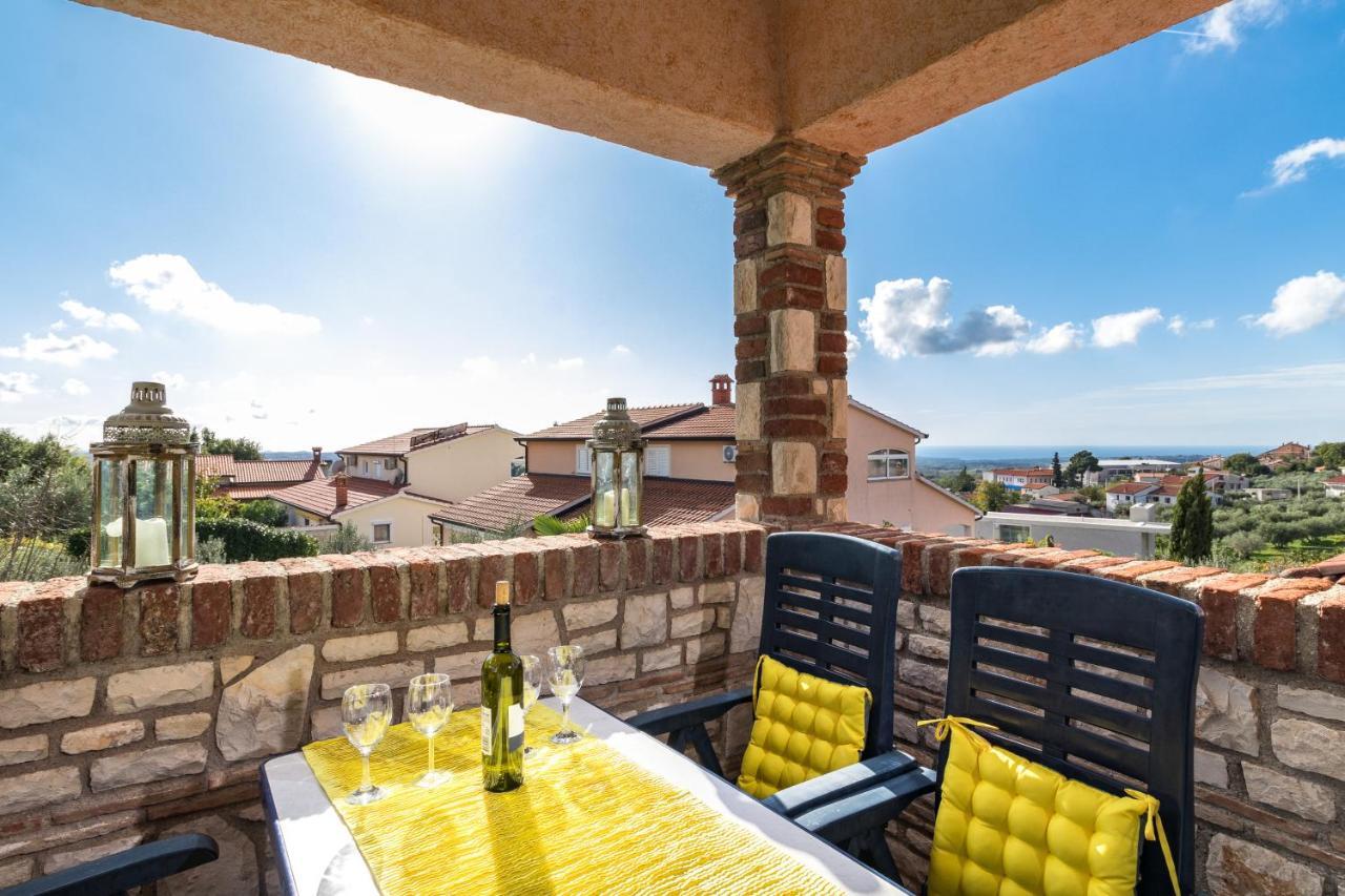 Villa-Johanna Kaštelir Buitenkant foto
